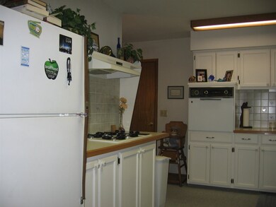 Gas Range Top with Vent.