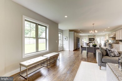 7009 Haycock Rd, Falls Church, VA 22043 - photo 6