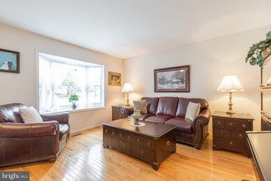 3704 Fox Pointe Ct, Glen Mills, PA 19342 - photo 4