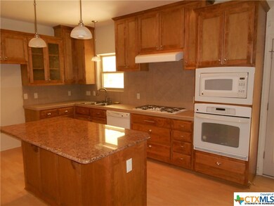 951 Bluestem Dr, Copperas Cove, TX 76522 - photo 6