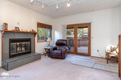 04-Living Room_ELI06818-Edit-Edit