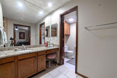 4400 Hemingway Dr unit 215, Oklahoma City, OK 73118 - photo 6