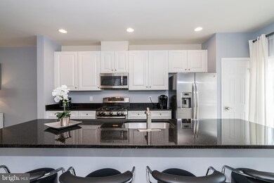 9068 Christopher Ln, Manassas Park, VA 20111 - photo 5