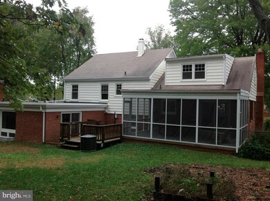 923 Croton Dr, Alexandria, VA 22308 - photo 3