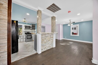 10 Spruce St, Greenville, SC 29611 - photo 6