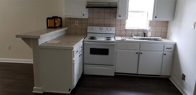 316 Frisco St, Houston, TX 77022 - photo 4