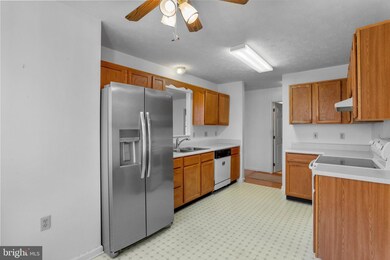 203 Rosewood Ln, Winchester, VA 22602 - photo 6