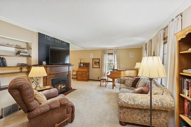 6633 Lynwood Blvd, Richfield, MN 55423 - photo 2