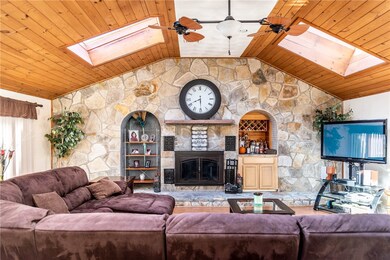 83 Founder Ave, Warwick, RI 02886 - photo 5