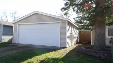 Detached Garage