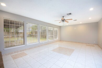 7019 Bent Branch Dr, Houston, TX 77088 - photo 4