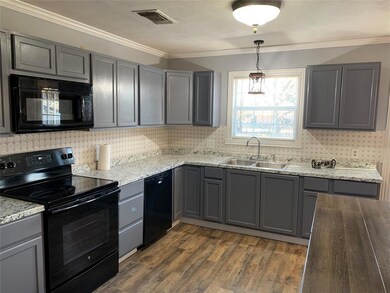 1103 Williams Ave, Cleburne, TX 76033 - photo 7