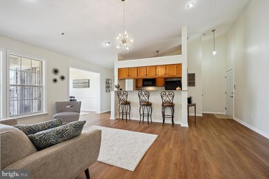 3570 Sherbrooke Cir unit 302, Woodbridge, VA 22192 - photo 4