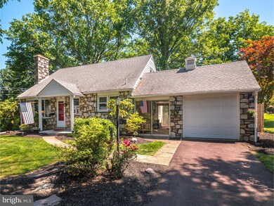 439 N 4th St, Souderton, PA 18964 - photo 2