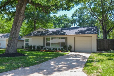 2323 Lamonte Ln, Houston, TX 77018 - photo 3