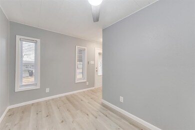 1019 Dubois St, Denison, TX 75020 - photo 5