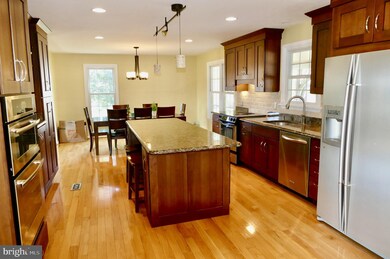 9831 Log House Ct, Gaithersburg, MD 20882 - photo 4