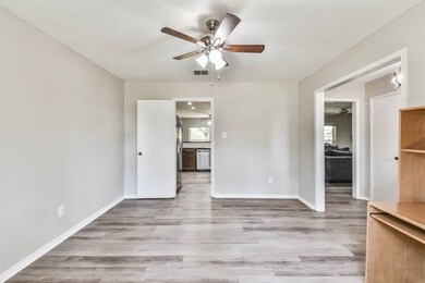 6007 Green Terrace Ln, Houston, TX 77088 - photo 6