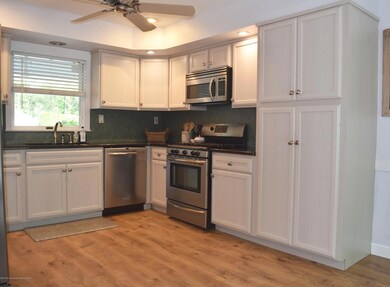 61 Juniper Place, Matawan, NJ 07747 - photo 3