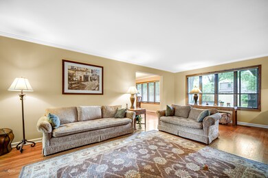 18531 Clyde Rd, Homewood, IL 60430 - photo 2