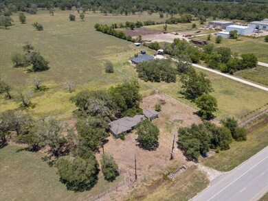 One story, 3bed/1bath house can be used as residen