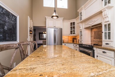 202 Rowayton Woods Dr, Norwalk, CT 06854 - photo 2