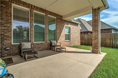 2509 Crystal Creek Dr, Yukon, OK 73099 - photo 6