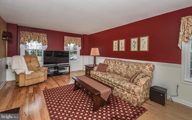 313 White Swan Way, Langhorne, PA 19047 - photo 4