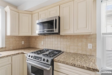 168 Woodside Ave unit 2, Ridgewood, NJ 07450 - photo 4