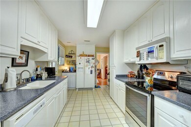 139 Meadows Dr, Saint Simons Island, GA 31522 - photo 7