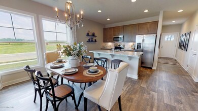 6424 Oak Village Dr, Louisville, KY 40228 - photo 2