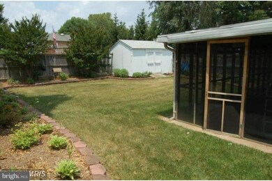 212 Dale Rd, Pasadena, MD 21122 - photo 2