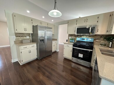 18043 Poplar Ln, Country Club Hills, IL 60478 - photo 7