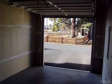 61702 Poppy Place, Bend, OR 97702 - photo 7