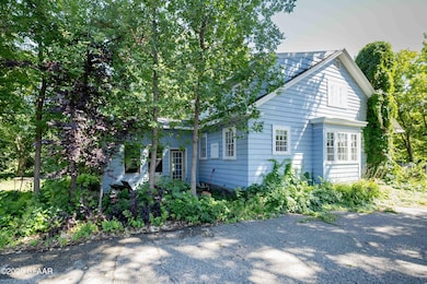 110 8th Ave S, Grand Forks, ND 58201 - photo 4