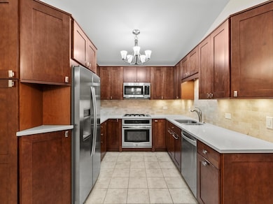 1106 Stratford Ct unit C, Elgin, IL 60120 - photo 5