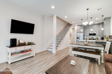 14-web-or-mls-711 E Main St. 1-14