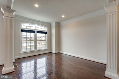 42585 Voormeade Terrace, Chantilly, VA 20152 - photo 5