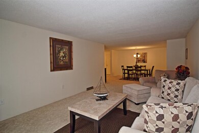 184 Cannongate III, Nashua, NH 03063 - photo 3
