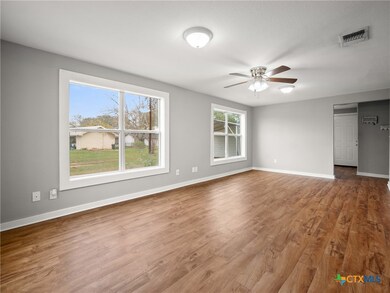 107 Mulberry St, Hallettsville, TX 77964 - photo 7