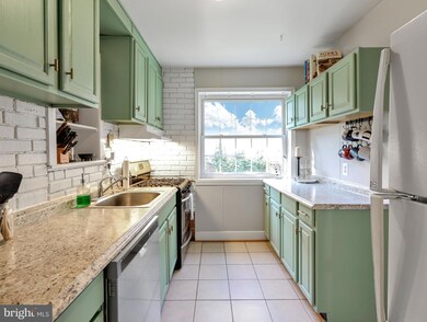 2327 Glendale Terrace, Alexandria, VA 22303 - photo 7