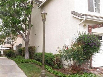 Side yard walkway offers much space between neighb