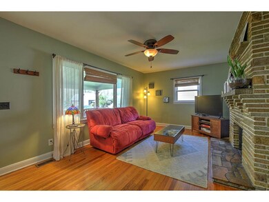 415 W Poplar St, Johnson City, TN 37604 - photo 3