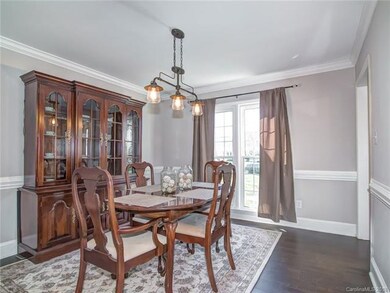 Like the rest of the house, the dining room has a 