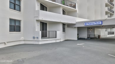 porte-cochere