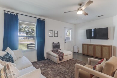 1625 Vine St, Biloxi, MS 39531 - photo 4