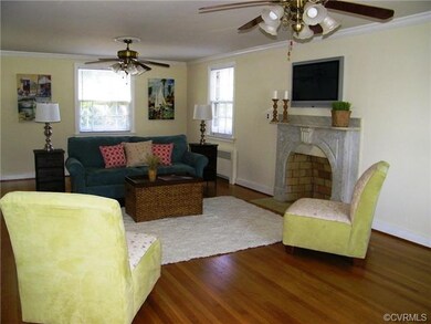 Huge Great Room 32X15, Beautiful Hardwood Floors, 