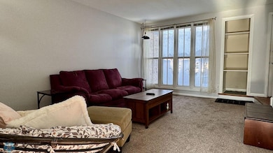 (6) Living Room.jpeg