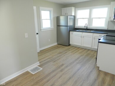 637 E 6th St, Seymour, IN 47274 - photo 4