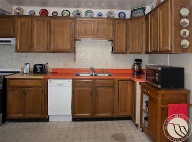 701 1st St W, Hardin, MT 59034 - photo 7